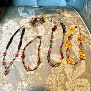 Bundle 6 Beaded Jewelry Bracelets & Necklaces